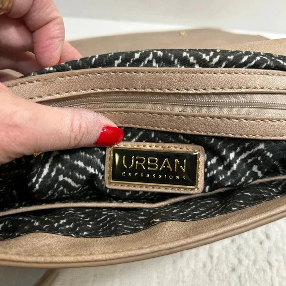 Urban‎ Expressions stylish Khloe crossbody saddle bag - Picture 11 of 14